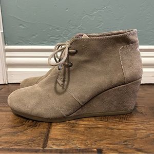 TOMS Desert Wedge Suede Ankle Boots Sz 9